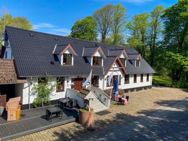 Purhus Kro Fårup エクステリア 写真
